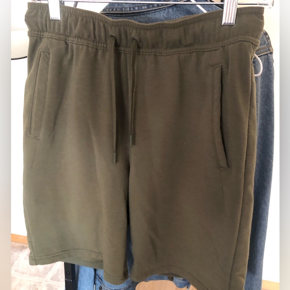 Men’s athletic soft shorts